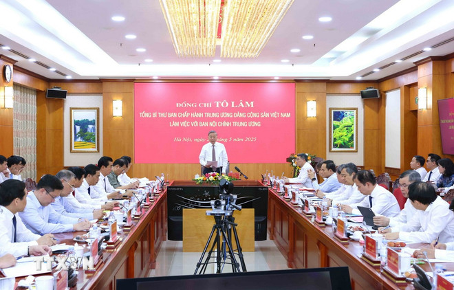 Công tác nội chính phải hướng mục tiêu giữ vững ổn định để phát triển đất nước- Ảnh 1. Công tác nội chính phải hướng mục tiêu giữ vững ổn định để phát triển đất nước- Ảnh 1.