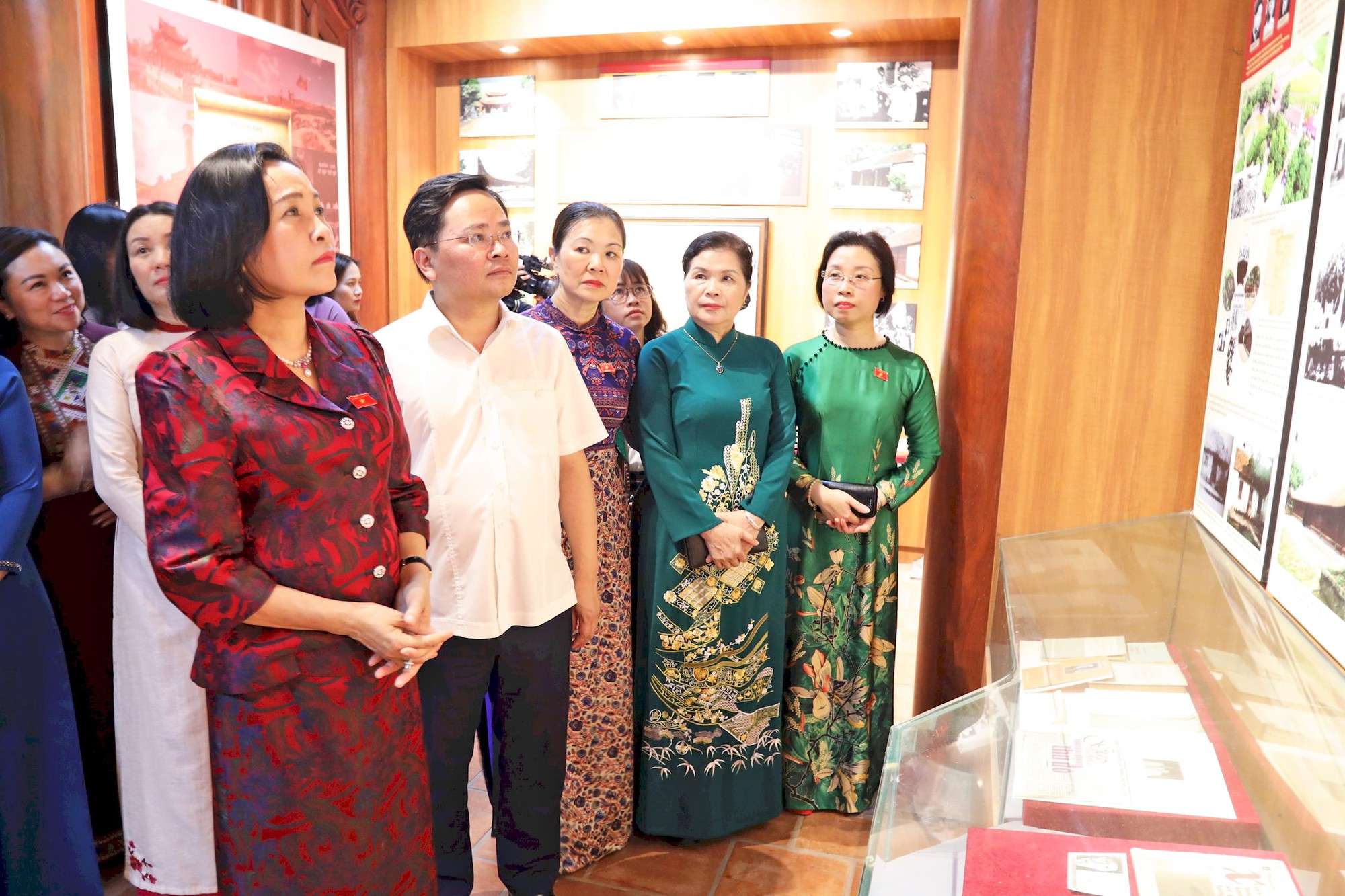 Phó Chủ tịch Quốc hội Nguyễn Thị Thanh dự sinh hoạt chuyên đề Nhóm Nữ đại biểu Quốc hội- Ảnh 4. Phó Chủ tịch Quốc hội Nguyễn Thị Thanh dự sinh hoạt chuyên đề Nhóm Nữ đại biểu Quốc hội- Ảnh 4.