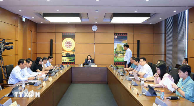 Chủ tịch Quốc hội: Cải cách thể chế mạnh mẽ để tháo gỡ khó khăn cho nền kinh tế- Ảnh 2. Chủ tịch Quốc hội: Cải cách thể chế mạnh mẽ để tháo gỡ khó khăn cho nền kinh tế- Ảnh 2.