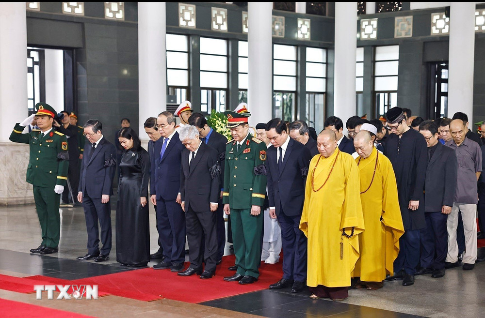 Cử hành trọng thể Lễ Quốc tang nguyên Chủ tịch nước Trần Đức Lương- Ảnh 2. Cử hành trọng thể Lễ Quốc tang nguyên Chủ tịch nước Trần Đức Lương- Ảnh 2.