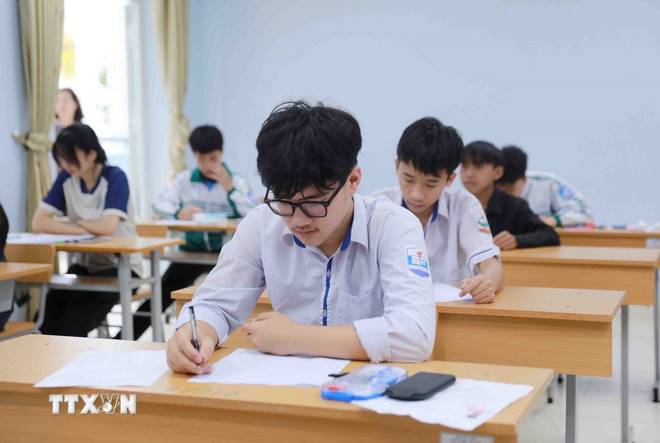 TPHCM: Giảm áp lực cạnh tranh vào lớp 10 công lập- Ảnh 1. TPHCM: Giảm áp lực cạnh tranh vào lớp 10 công lập- Ảnh 1.