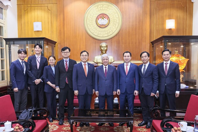 Chủ tịch UBTƯ MTTQ Việt Nam Đỗ Văn Chiến tiếp Đại sứ đặc mệnh toàn quyền Hàn Quốc tại Việt Nam- Ảnh 5. Chủ tịch UBTƯ MTTQ Việt Nam Đỗ Văn Chiến tiếp Đại sứ đặc mệnh toàn quyền Hàn Quốc tại Việt Nam- Ảnh 5.