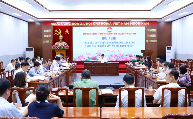 Bàn giải pháp xây dựng tiêu chí "Khu dân cư đoàn kết, ấm no, hạnh phúc"- Ảnh 1. Bàn giải pháp xây dựng tiêu chí "Khu dân cư đoàn kết, ấm no, hạnh phúc"- Ảnh 1.