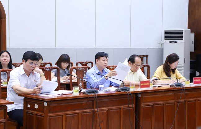 Bàn giải pháp xây dựng tiêu chí "Khu dân cư đoàn kết, ấm no, hạnh phúc"- Ảnh 3. Bàn giải pháp xây dựng tiêu chí "Khu dân cư đoàn kết, ấm no, hạnh phúc"- Ảnh 3.
