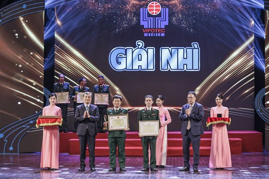 42 công trình đoạt Giải thưởng Sáng tạo Khoa học Công nghệ Việt Nam năm 2024- Ảnh 4. 42 công trình đoạt Giải thưởng Sáng tạo Khoa học Công nghệ Việt Nam năm 2024- Ảnh 4.