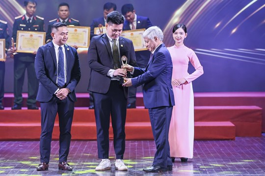 42 công trình đoạt Giải thưởng Sáng tạo Khoa học Công nghệ Việt Nam năm 2024- Ảnh 2. 42 công trình đoạt Giải thưởng Sáng tạo Khoa học Công nghệ Việt Nam năm 2024- Ảnh 2.