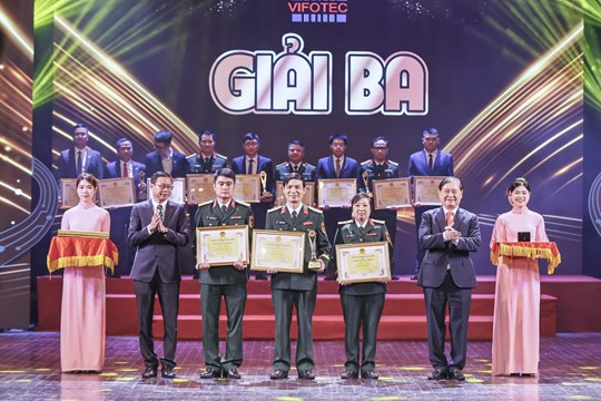 42 công trình đoạt Giải thưởng Sáng tạo Khoa học Công nghệ Việt Nam năm 2024- Ảnh 6. 42 công trình đoạt Giải thưởng Sáng tạo Khoa học Công nghệ Việt Nam năm 2024- Ảnh 6.