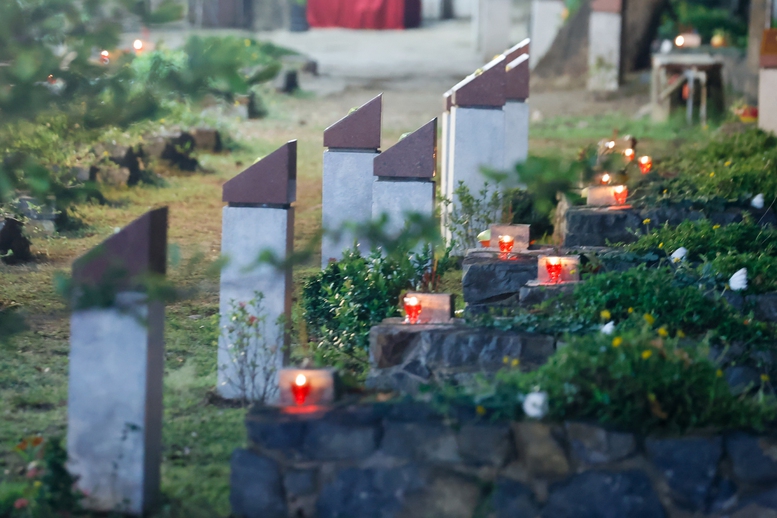 Thủ tướng: Kỷ niệm 50 năm giải phóng Côn Đảo, quyết tâm lập những kỳ tích mới, hào hùng và oanh liệt hơn- Ảnh 10. Thủ tướng: Kỷ niệm 50 năm giải phóng Côn Đảo, quyết tâm lập những kỳ tích mới, hào hùng và oanh liệt hơn- Ảnh 10.