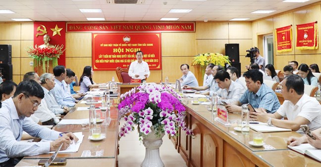 Hơn 51 triệu ý kiến trong hệ thống MTTQ Việt Nam góp ý vào dự thảo Nghị quyết sửa đổi, bổ sung Hiến pháp năm 2013- Ảnh 7. Hơn 51 triệu ý kiến trong hệ thống MTTQ Việt Nam góp ý vào dự thảo Nghị quyết sửa đổi, bổ sung Hiến pháp năm 2013- Ảnh 7.