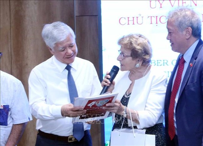 Việt Nam trân trọng ghi nhớ và tri ân sự ủng hộ, giúp đỡ của bạn bè quốc tế- Ảnh 3. Việt Nam trân trọng ghi nhớ và tri ân sự ủng hộ, giúp đỡ của bạn bè quốc tế- Ảnh 3.