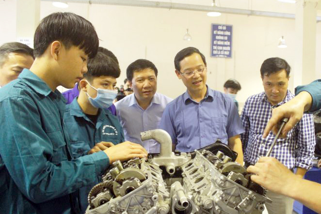 Bắc Kạn: Đẩy mạnh đào tạo nghề và giải quyết việc làm cho người dân tộc thiểu số - Ảnh 1. Bắc Kạn: Đẩy mạnh đào tạo nghề và giải quyết việc làm cho người dân tộc thiểu số - Ảnh 1.