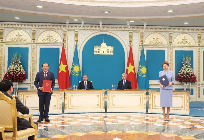 Nâng cấp quan hệ giữa Việt Nam và Kazakhstan lên Đối tác chiến lược- Ảnh 2. Nâng cấp quan hệ giữa Việt Nam và Kazakhstan lên Đối tác chiến lược- Ảnh 2.