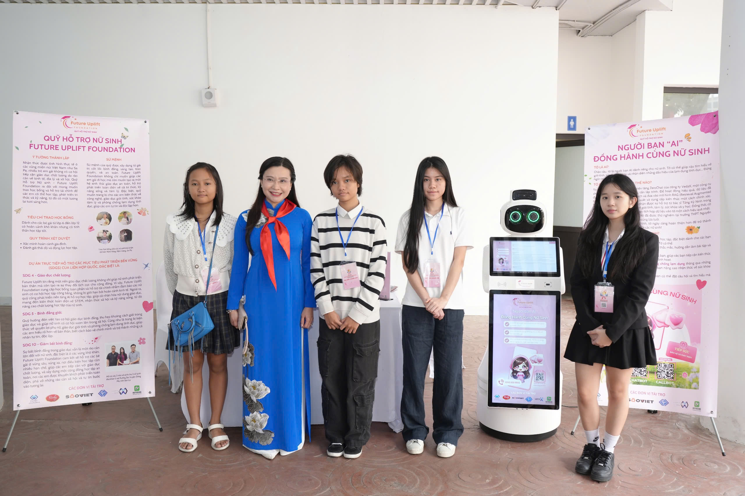 Entwicklung von Chatbots zur Unterstützung von Studentinnen in Bergregionen - Foto 1. Phát triển chatbot hỗ trợ nữ sinh vùng cao- Ảnh 1.