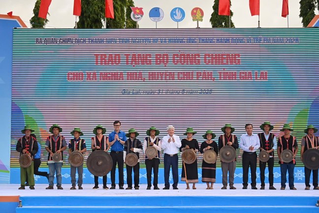 Hãy luôn "Lắng nghe trẻ em bằng trái tim" và "Bảo vệ trẻ em bằng hành động"- Ảnh 7. Hãy luôn "Lắng nghe trẻ em bằng trái tim" và "Bảo vệ trẻ em bằng hành động"- Ảnh 7.