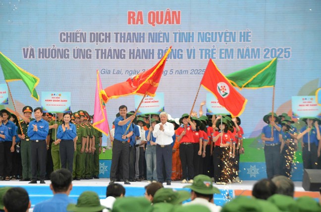 Hãy luôn "Lắng nghe trẻ em bằng trái tim" và "Bảo vệ trẻ em bằng hành động"- Ảnh 5. Hãy luôn "Lắng nghe trẻ em bằng trái tim" và "Bảo vệ trẻ em bằng hành động"- Ảnh 5.