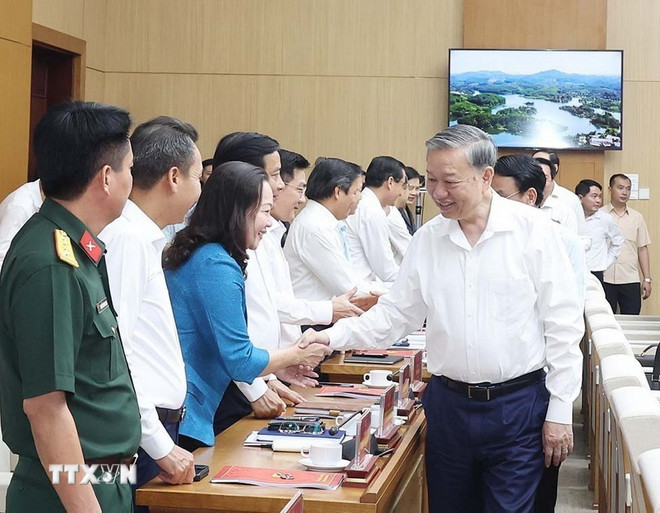 Tổng Bí thư: Phát triển hành lang kinh tế xuyên suốt đồng bằng-trung du-miền núi- Ảnh 1. Tổng Bí thư: Phát triển hành lang kinh tế xuyên suốt đồng bằng-trung du-miền núi- Ảnh 1.