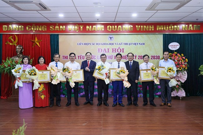 Đại hội thi đua yêu nước Liên hiệp các Hội Khoa học và Kỹ thuật Việt Nam lần thứ V- Ảnh 3. Đại hội thi đua yêu nước Liên hiệp các Hội Khoa học và Kỹ thuật Việt Nam lần thứ V- Ảnh 3.