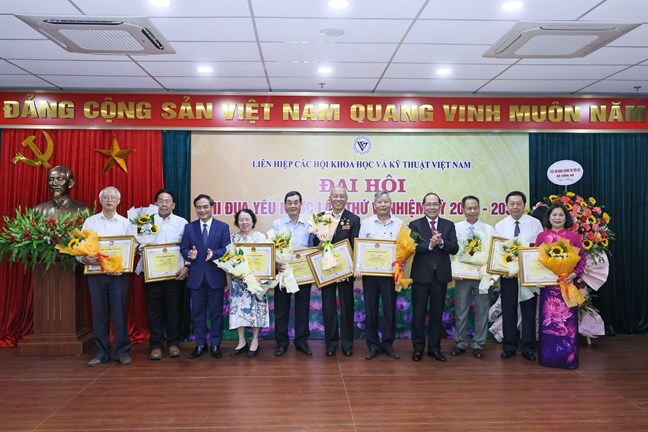 Đại hội thi đua yêu nước Liên hiệp các Hội Khoa học và Kỹ thuật Việt Nam lần thứ V- Ảnh 5. Đại hội thi đua yêu nước Liên hiệp các Hội Khoa học và Kỹ thuật Việt Nam lần thứ V- Ảnh 5.