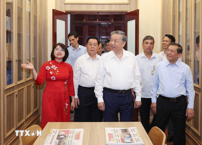 Tổng Bí thư Tô Lâm: Kết hợp hài hòa, biện chứng công tác tuyên giáo và dân vận- Ảnh 2. Tổng Bí thư Tô Lâm: Kết hợp hài hòa, biện chứng công tác tuyên giáo và dân vận- Ảnh 2.