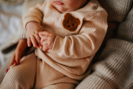 Hãy giữ ấm cho trẻ vào mùa mưa Hãy giữ ấm cho trẻ vào mùa mưa