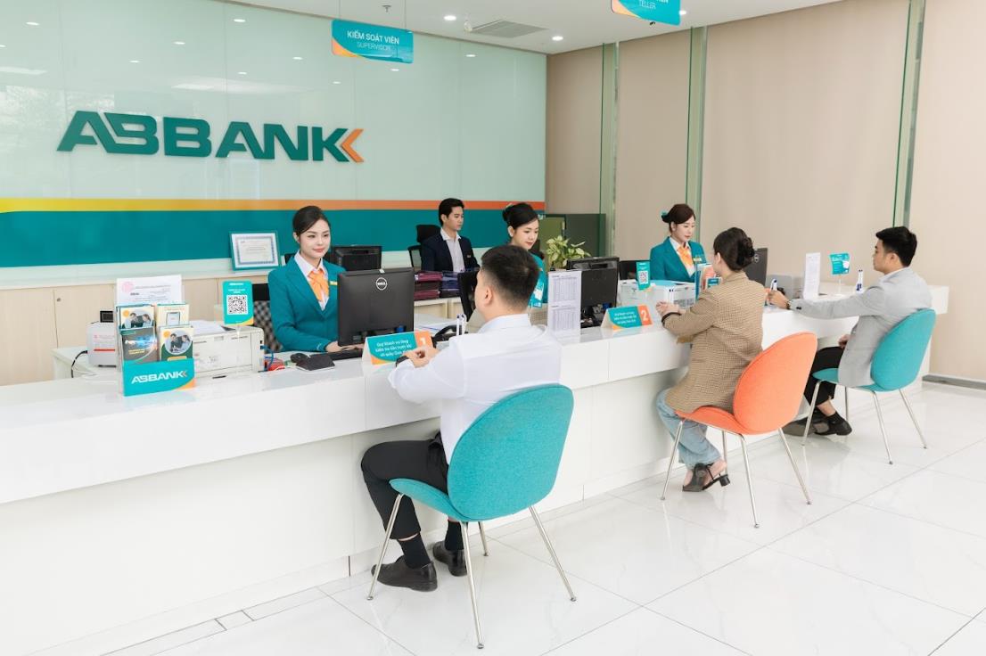 ABBANK tri ân khách hàng nhân kỷ niệm 32 năm thành lập- Ảnh 1. ABBANK tri ân khách hàng nhân kỷ niệm 32 năm thành lập- Ảnh 1.