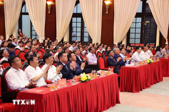 Điểm mới trong thi hành Điều lệ Đảng; chức năng, nhiệm vụ của Đảng ủy xã, phường- Ảnh 1. Điểm mới trong thi hành Điều lệ Đảng; chức năng, nhiệm vụ của Đảng ủy xã, phường- Ảnh 1.