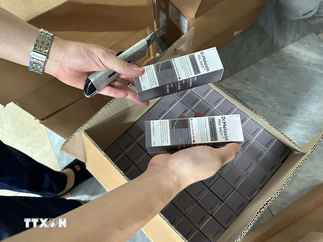 Hà Nội: Thu giữ 5.400 sản phẩm mỹ phẩm nhập lậu tại Công ty Ngân Korea- Ảnh 1. Hà Nội: Thu giữ 5.400 sản phẩm mỹ phẩm nhập lậu tại Công ty Ngân Korea- Ảnh 1.