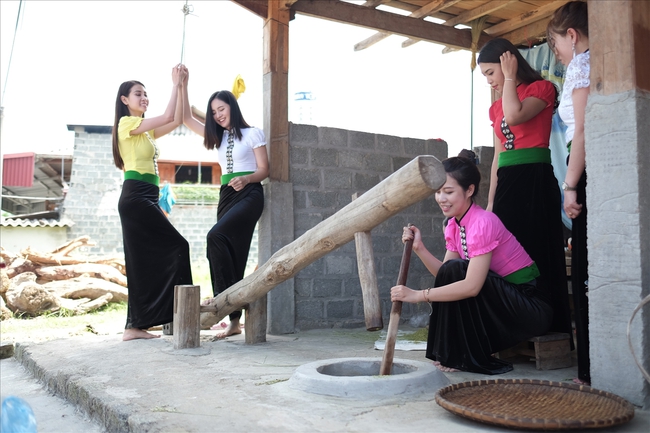 Du lịch là nguồn lực hỗ trợ người dân tộc thiểu số phát triển kinh tế giảm nghèo- Ảnh 3. Du lịch là nguồn lực hỗ trợ người dân tộc thiểu số phát triển kinh tế giảm nghèo- Ảnh 3.