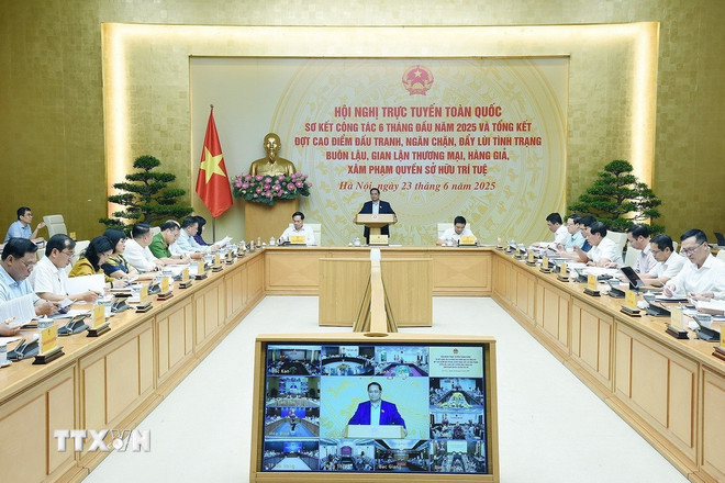 Thủ tướng: Mỗi ngày đều là cao điểm chống buôn lậu, hàng giả- Ảnh 1. Thủ tướng: Mỗi ngày đều là cao điểm chống buôn lậu, hàng giả- Ảnh 1.