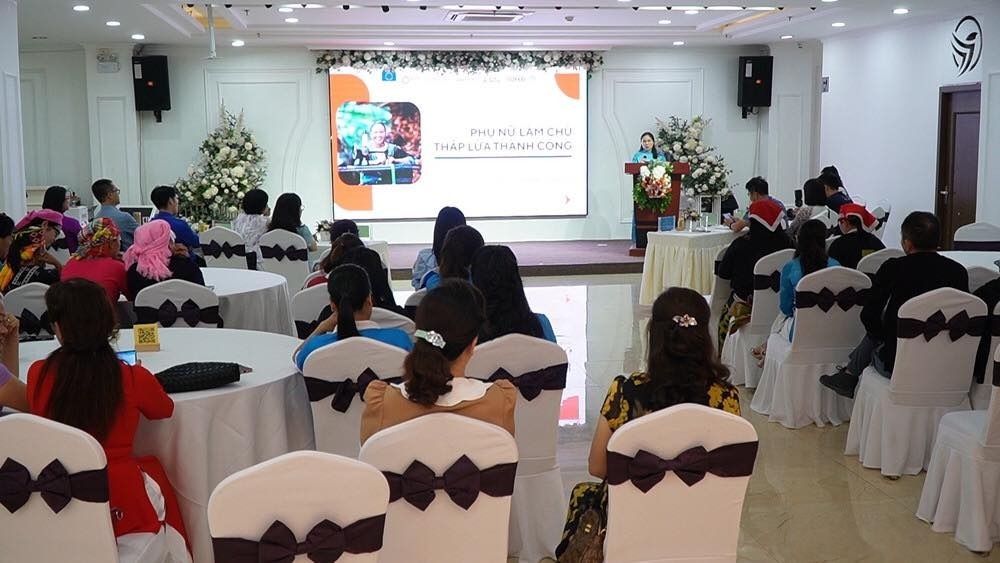 Ženská unie Lao Cai uspořádala finálové kolo soutěže „Ženy ve vedení – Zapalování ohně úspěchu“ – Foto 1. Hội LHPN Lào Cai tổ chức Chung kết cuộc thi