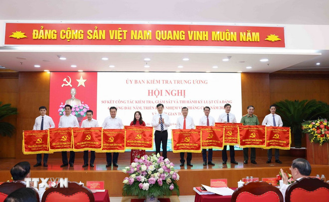 Khắc phục triệt để tình trạng cán bộ vừa được bổ nhiệm thì bị xử lý kỷ luật- Ảnh 1. Khắc phục triệt để tình trạng cán bộ vừa được bổ nhiệm thì bị xử lý kỷ luật- Ảnh 1.