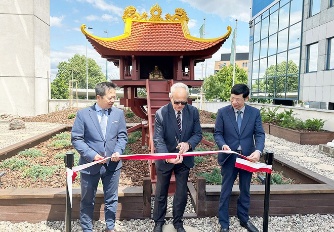 Văn hóa Việt Nam hiện diện đậm nét giữa Bảo tàng châu Á - Thái Bình Dương- Ảnh 1. Văn hóa Việt Nam hiện diện đậm nét giữa Bảo tàng châu Á - Thái Bình Dương- Ảnh 1.