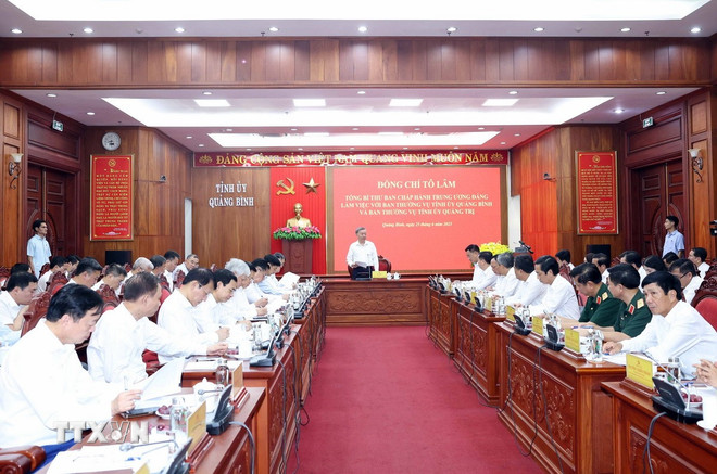 Tổng Bí thư: Đòn bẩy chiến lược đưa Quảng Trị vươn lên thành cực tăng trưởng mới- Ảnh 3. Tổng Bí thư: Đòn bẩy chiến lược đưa Quảng Trị vươn lên thành cực tăng trưởng mới- Ảnh 3.