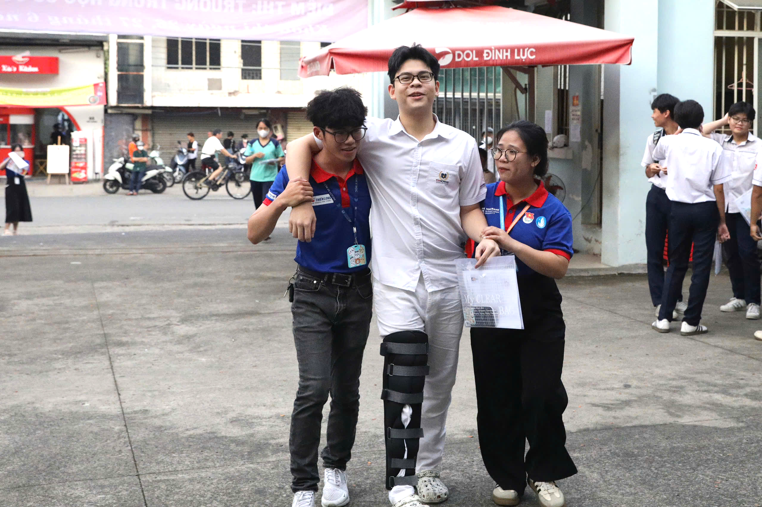 Matura 2025: Wielu kandydatów ma nadzieję, że na egzaminie z literatury omówione zostaną tematy technologii i sztucznej inteligencji – zdjęcie 3. Tốt nghiệp THPT 2025: Nhiều sĩ tử mong đề thi ngữ văn nói về công nghệ, AI- Ảnh 3.