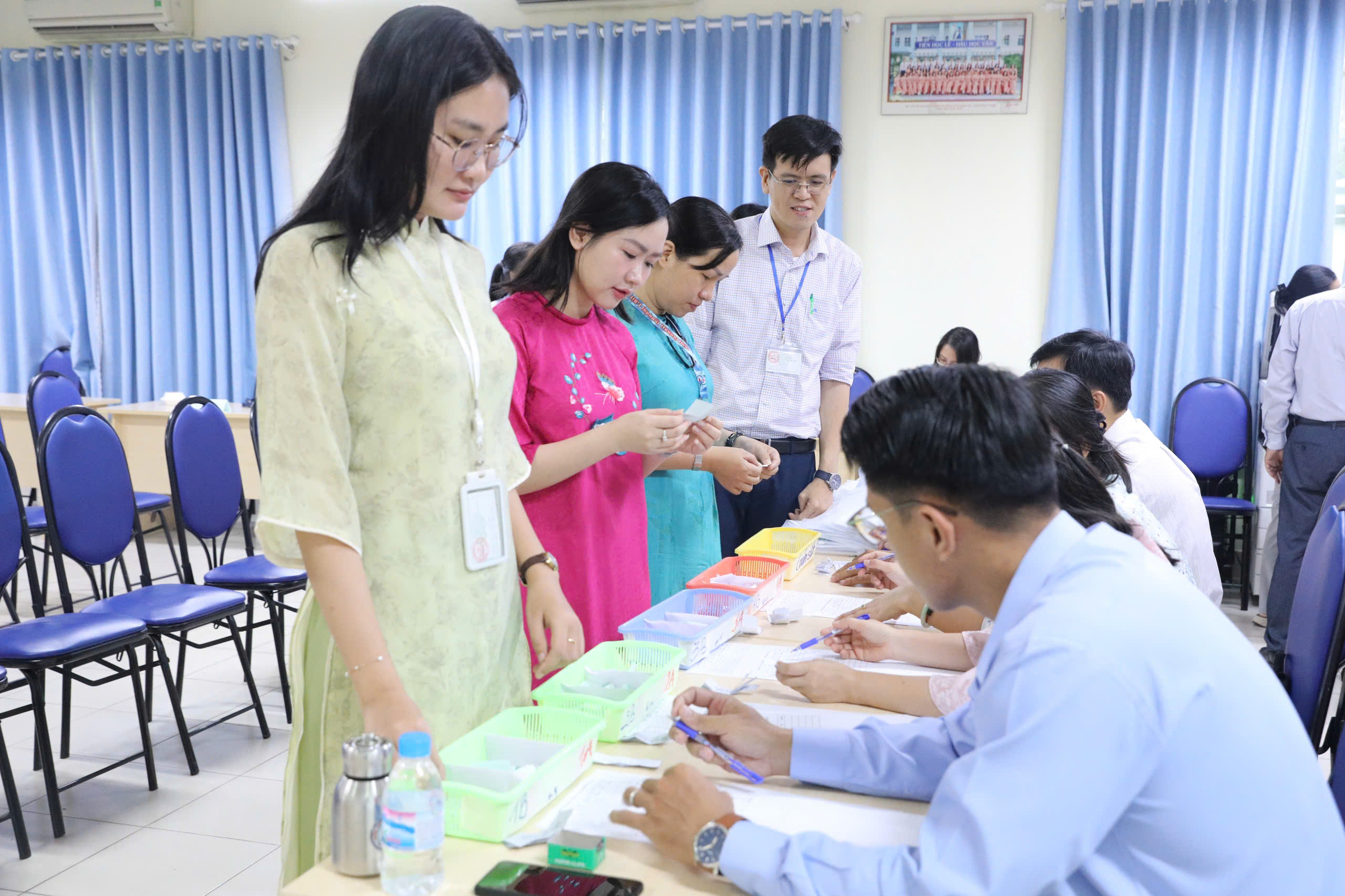 Matura 2025: Wielu kandydatów ma nadzieję, że na egzaminie z literatury omówione zostaną tematy technologii i sztucznej inteligencji – zdjęcie 2. Tốt nghiệp THPT 2025: Nhiều sĩ tử mong đề thi ngữ văn nói về công nghệ, AI- Ảnh 2.