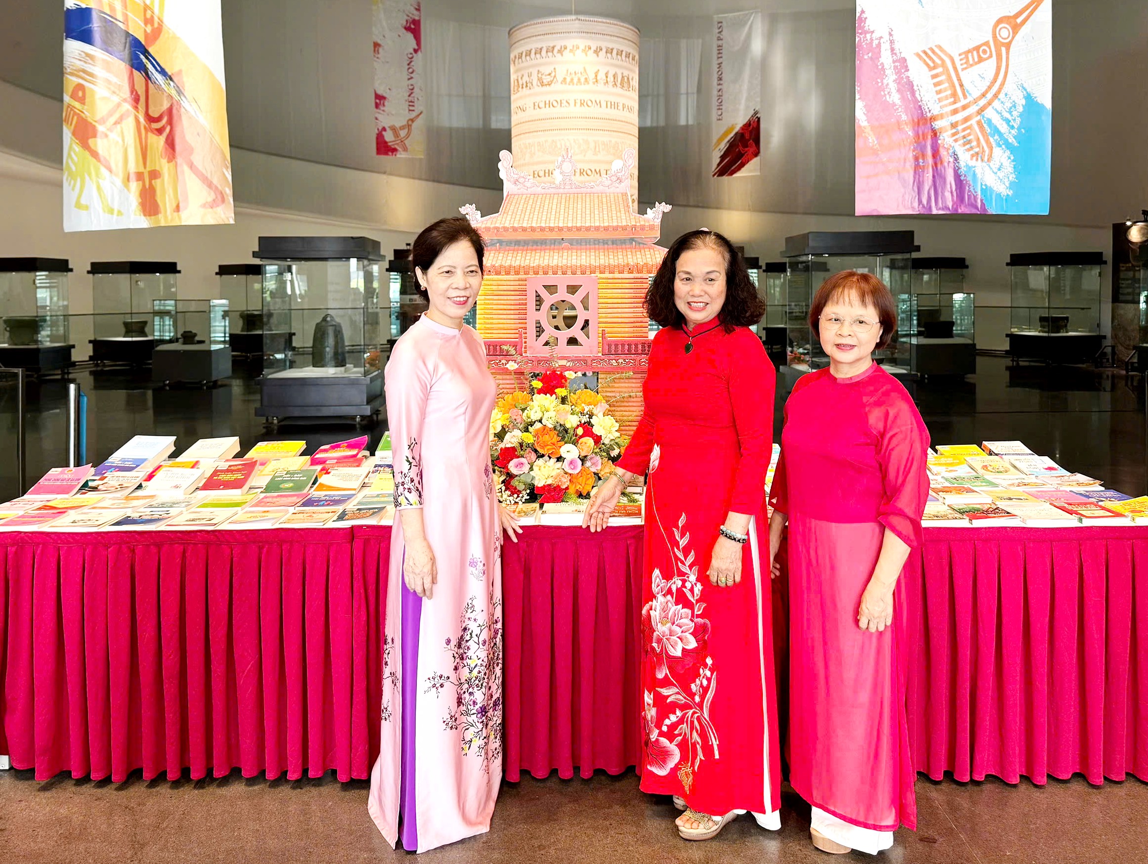 Hà Nội: Tuyên dương 80 gia đình văn hoá tiêu biểu - Ảnh 2. Hà Nội: Tuyên dương 80 gia đình văn hoá tiêu biểu - Ảnh 2.