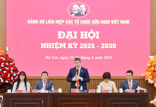 Kiến tạo một nền ngoại giao nhân dân bản lĩnh, hiện đại và hiệu quả trong kỷ nguyên toàn cầu hóa- Ảnh 8. Kiến tạo một nền ngoại giao nhân dân bản lĩnh, hiện đại và hiệu quả trong kỷ nguyên toàn cầu hóa- Ảnh 8.