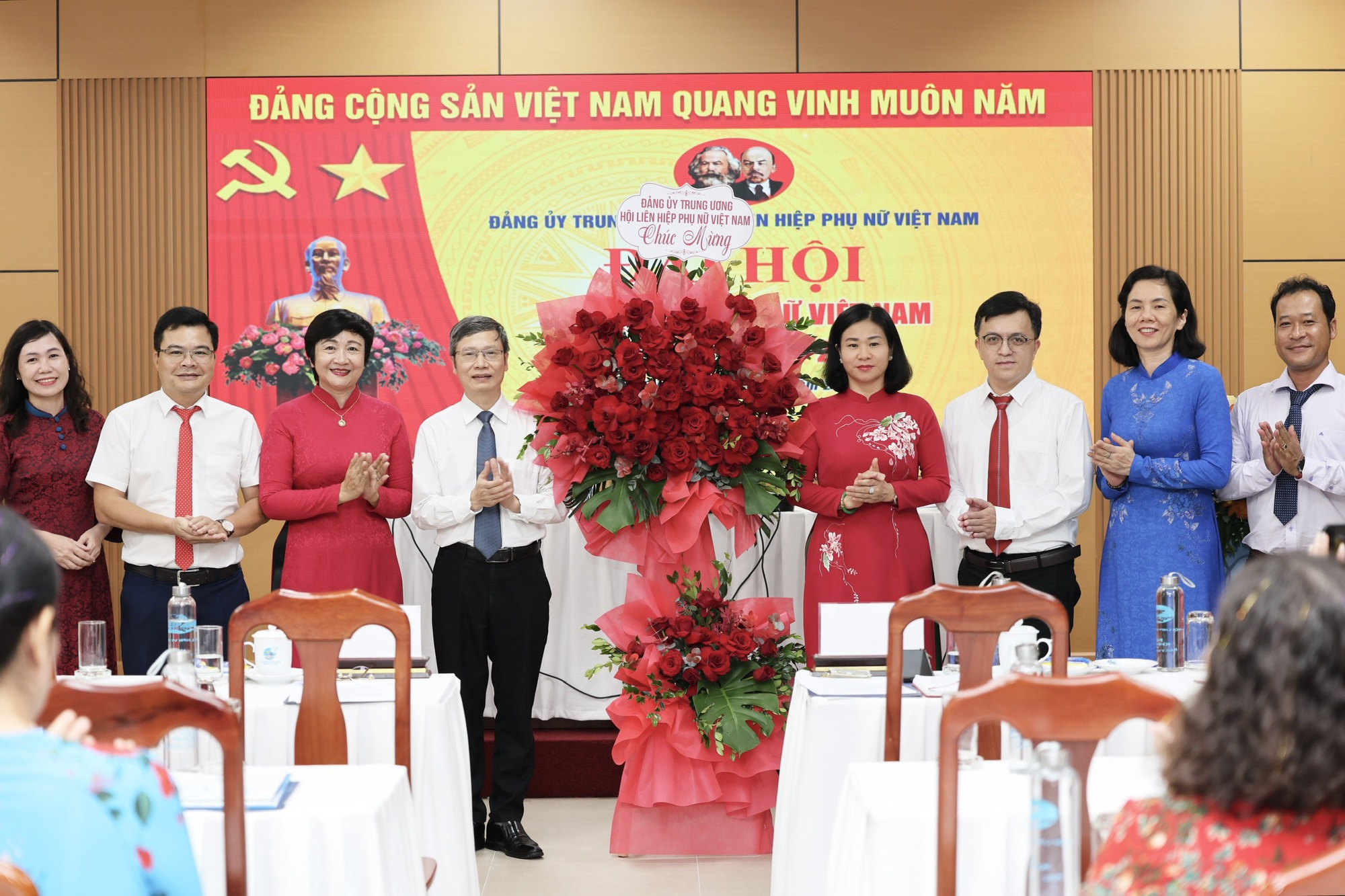 Đại hội Chi bộ Báo Phụ nữ Việt Nam nhiệm kỳ 2025 - 2030: Đoàn kết - Gương mẫu - Trách nhiệm - Sáng tạo - Hiệu quả- Ảnh 2.