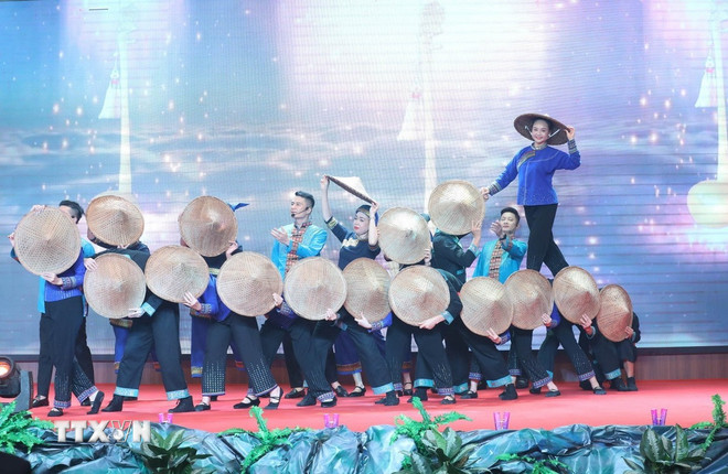 UNESCO trao Bằng công nhận Công viên địa chất toàn cầu Lạng Sơn- Ảnh 2. UNESCO trao Bằng công nhận Công viên địa chất toàn cầu Lạng Sơn- Ảnh 2.