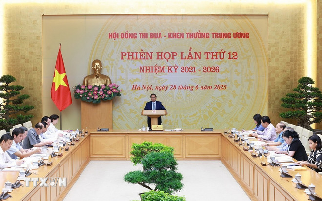 Thủ tướng: Phong trào thi đua góp phần thực hiện thắng lợi nhiệm vụ chính trị- Ảnh 1. Thủ tướng: Phong trào thi đua góp phần thực hiện thắng lợi nhiệm vụ chính trị- Ảnh 1.