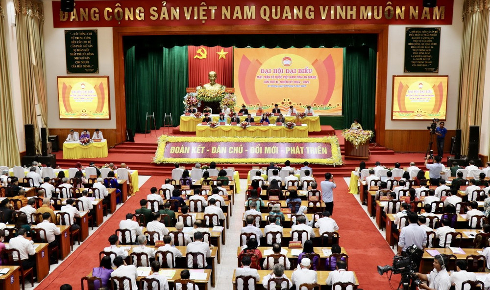 Sắp xếp tổ chức bộ máy Mặt trận Tổ quốc Việt Nam, các tổ chức chính trị-xã hội cấp tỉnh, xã- Ảnh 2. Sắp xếp tổ chức bộ máy Mặt trận Tổ quốc Việt Nam, các tổ chức chính trị-xã hội cấp tỉnh, xã- Ảnh 2.