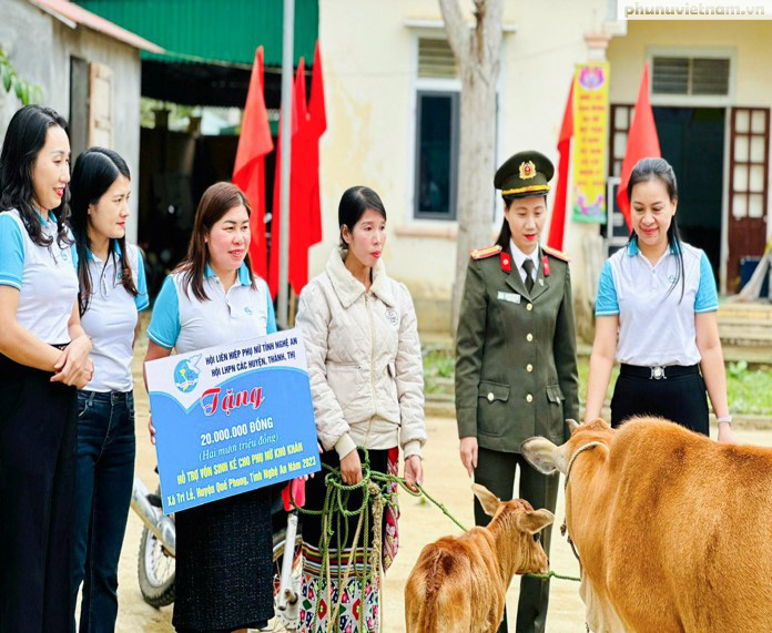 Hơn 65.000 phụ nữ vùng biên xứ Nghệ hưởng lợi từ hành trình xóa nghèo thông tin- Ảnh 6. Hơn 65.000 phụ nữ vùng biên xứ Nghệ hưởng lợi từ hành trình xóa nghèo thông tin- Ảnh 6.