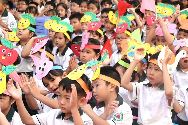 Tổ chức đồng bộ, hiệu quả việc dạy học 2 buổi/ngày và sinh hoạt hè cho trẻ em, học sinh- Ảnh 1. Tổ chức đồng bộ, hiệu quả việc dạy học 2 buổi/ngày và sinh hoạt hè cho trẻ em, học sinh- Ảnh 1.