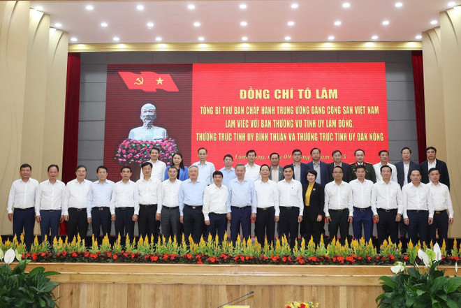 Tổng Bí thư: Tỉnh Lâm Đồng mới khẩn trương xây dựng lại quy hoạch phát triển- Ảnh 2. Tổng Bí thư: Tỉnh Lâm Đồng mới khẩn trương xây dựng lại quy hoạch phát triển- Ảnh 2.