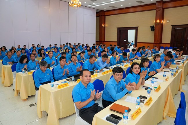 Chủ tịch Đỗ Văn Chiến: Sau sắp xếp, tinh gọn bộ máy, vị thế của Công đoàn ngày càng được nâng lên- Ảnh 6. Chủ tịch Đỗ Văn Chiến: Sau sắp xếp, tinh gọn bộ máy, vị thế của Công đoàn ngày càng được nâng lên- Ảnh 6.