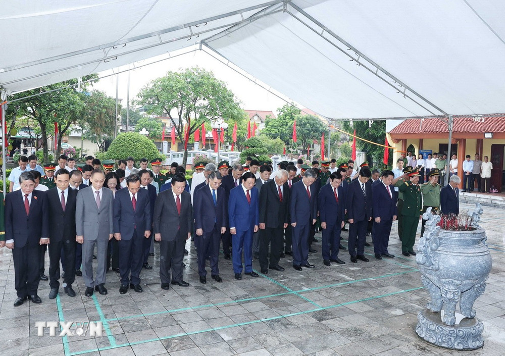 Lễ kỷ niệm 110 năm Ngày sinh Tổng Bí thư Nguyễn Văn Linh- Ảnh 3. Lễ kỷ niệm 110 năm Ngày sinh Tổng Bí thư Nguyễn Văn Linh- Ảnh 3.
