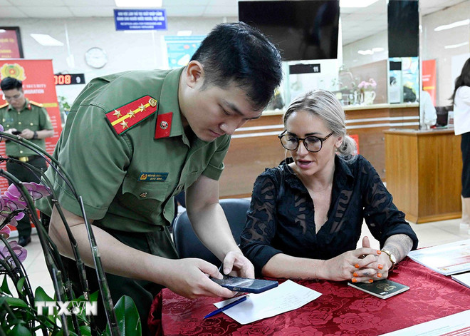 Cấp định danh điện tử mức độ 2 cho người nước ngoài cư trú tại Việt Nam từ 1/7- Ảnh 1.