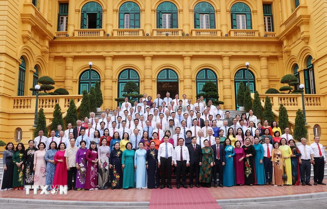 Chủ tịch nước: Mỗi người hãy coi học tập là quyền lợi, trách nhiệm, nghĩa vụ- Ảnh 2. Chủ tịch nước: Mỗi người hãy coi học tập là quyền lợi, trách nhiệm, nghĩa vụ- Ảnh 2.
