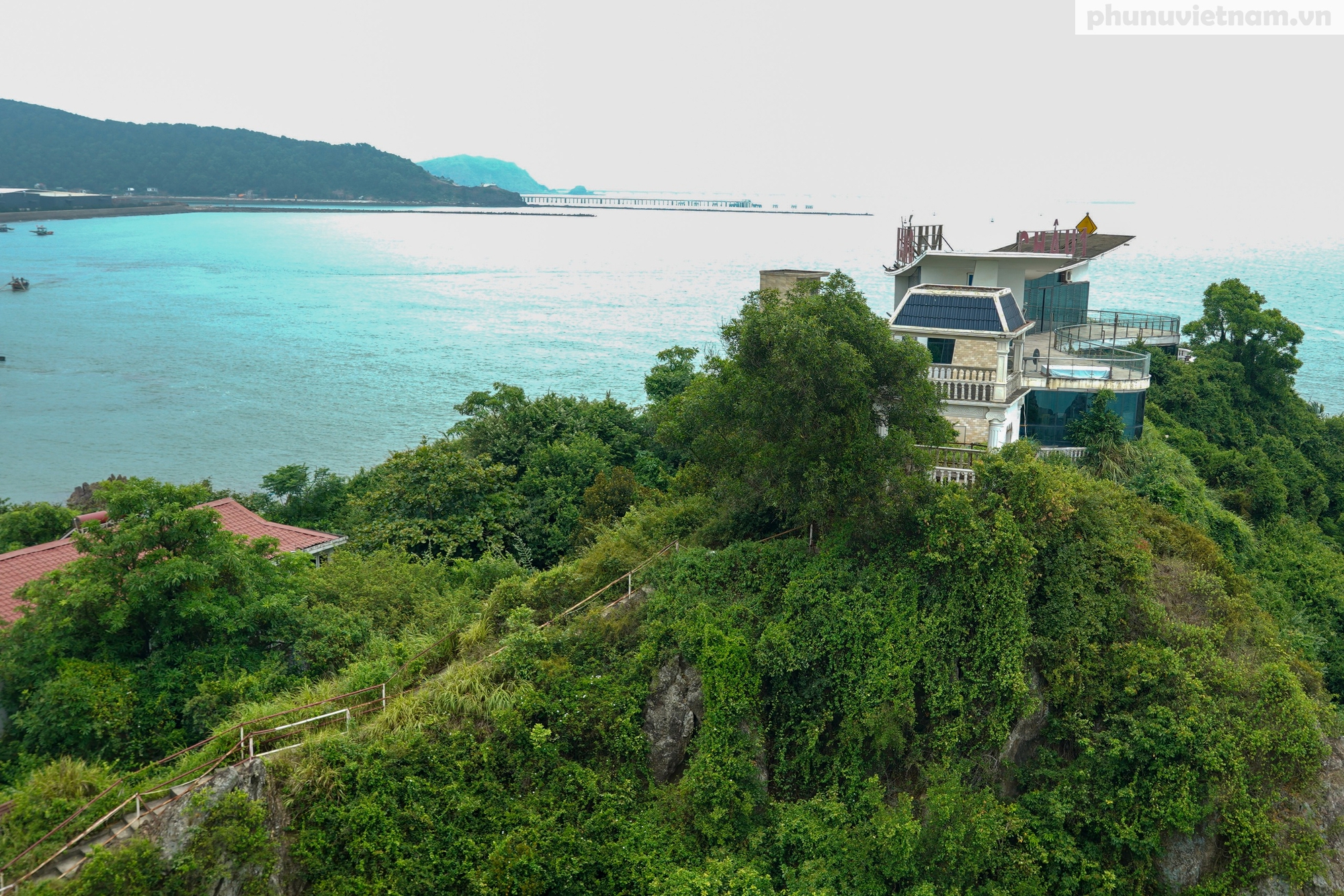 Lan Châu – Hòn đảo “ngủ quên” bừng tỉnh giữa mùa du lịch Cửa Lò- Ảnh 2. Lan Châu – Hòn đảo “ngủ quên” bừng tỉnh giữa mùa du lịch Cửa Lò- Ảnh 2.