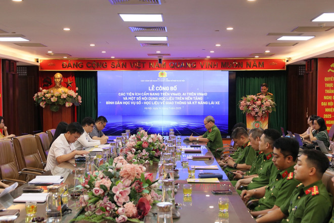 Ra mắt Trợ lý ảo hành chính công tích hợp trên nền tảng VNeID- Ảnh 3. Ra mắt Trợ lý ảo hành chính công tích hợp trên nền tảng VNeID- Ảnh 3.